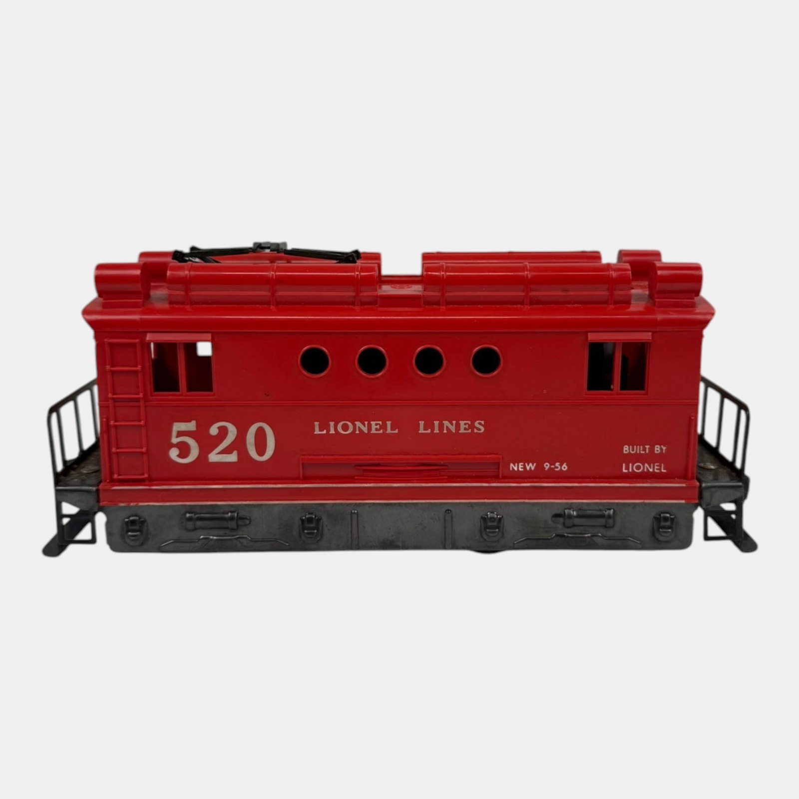 Lionel Trains Post War 520 Red Lionel Lines Electric Locomotive Box Cab (1 of 5)