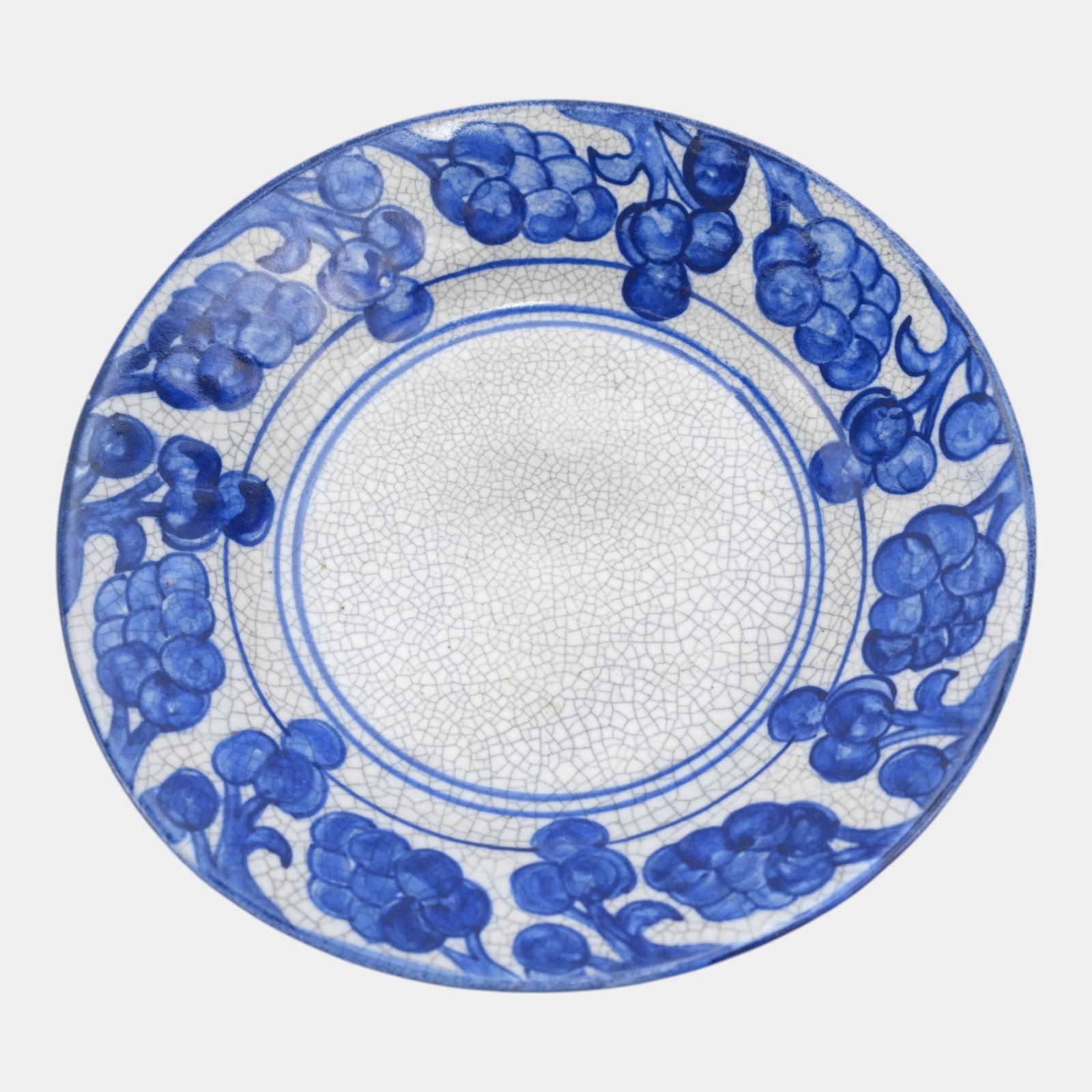 Dedham Pottery 1896-1928 Arts And Crafts Pottery Blue Grape Pattern Bread Plate: Professional, fast, and affordable in house shipping available for all items. For higher resolution images please visit bid.craftedauctions.com Dedham Pottery 1896-1928 Arts And Crafts Pottery Blue Gr
