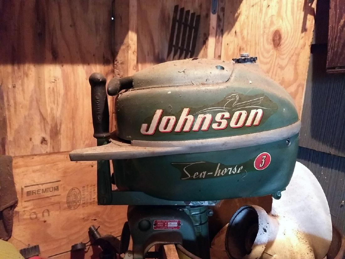 Boat Motor: Johnson Sea Horse boat motor