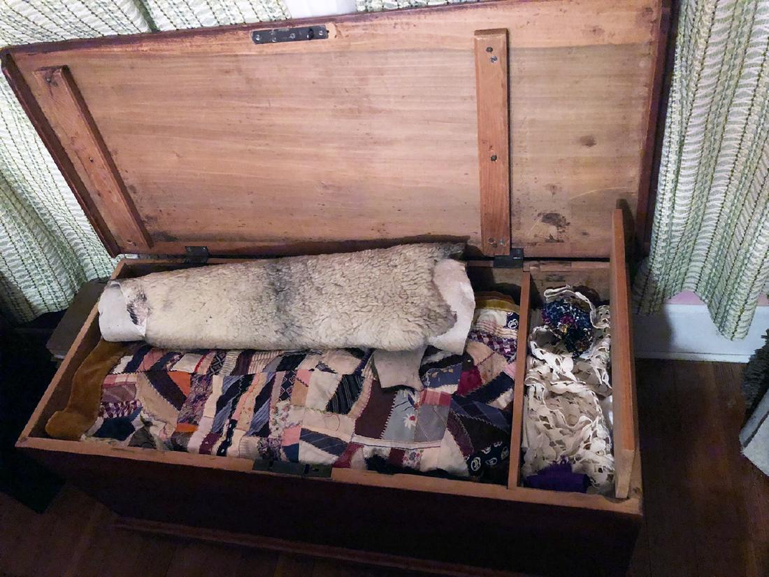Vintage Blanket Chest and Contents: Vintage blanket chest, being sold as found at the estate, filled with quilting items and animal fur hide. Great find from the Wadhams estate!