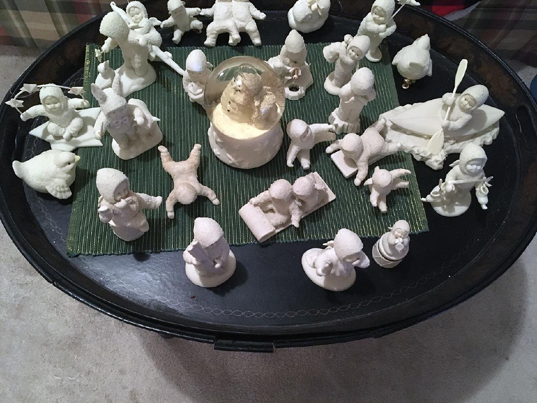 Dept 56 Snowbabies: Estate lot of approx. 26 Dept 56 Snowbabies, one with snow globe.