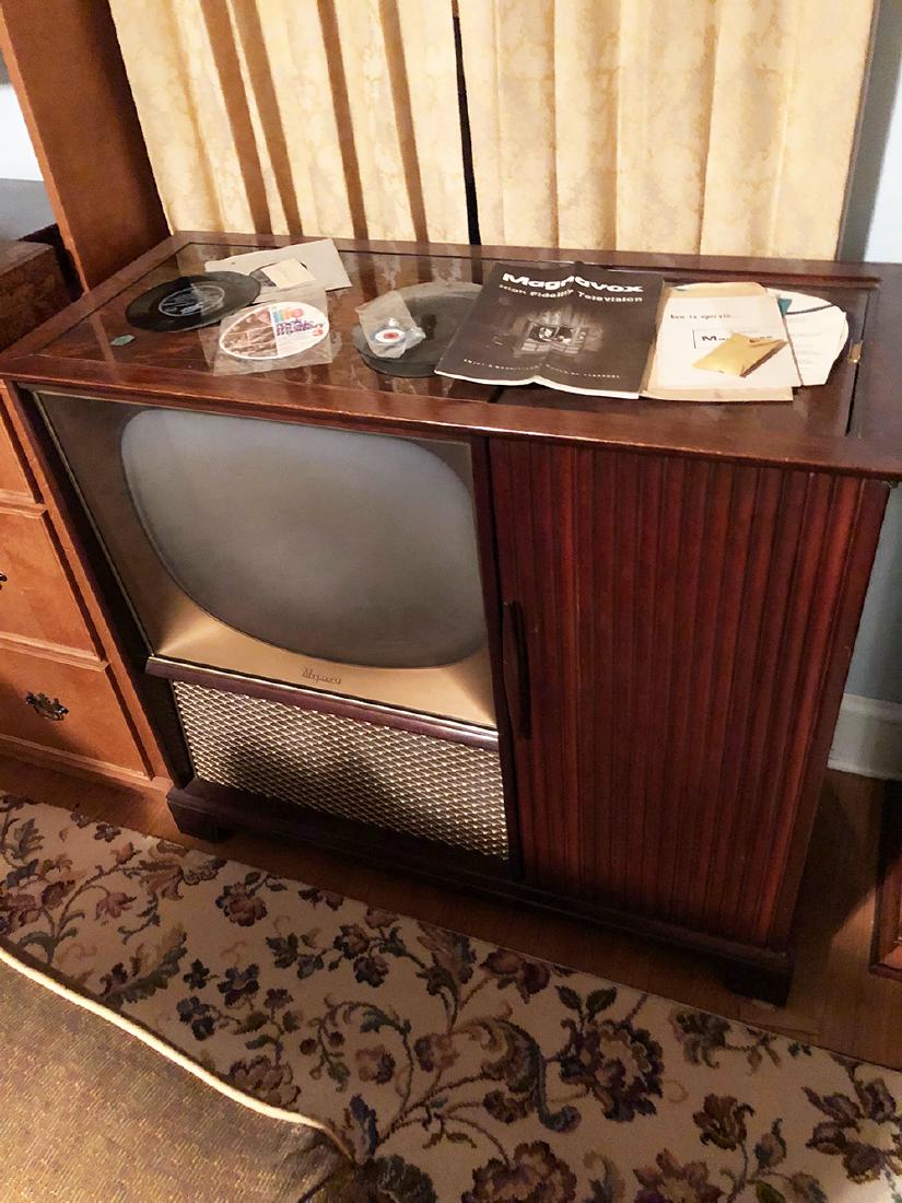 Vintage Magnavox Tv Console Jun 16 Vintage Magnavox Tv Console Jun 16