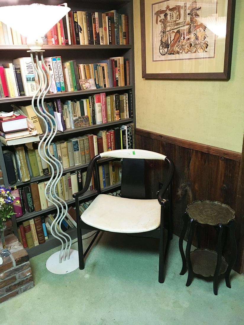 Art Modern Floor Lamp, Chair, Asian Tray Table: Art Modern floor lamp, chair and Asian tray table, 2 trays are brass, stamp made in Hong Kong. pd