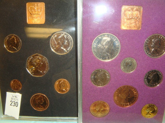 1970 1971 ELIZABETH COINS: HALF CROWN