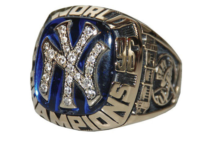 1996 Rey Quinones NY Yankees World Championship Ri: 1996 Rey Quinones NY Yankees World Championship Ring With Box. After a 19 year World Series drought, the 1996 AL East winning New York Yankees brought the Bronx its 23rd World Championship. It was the
