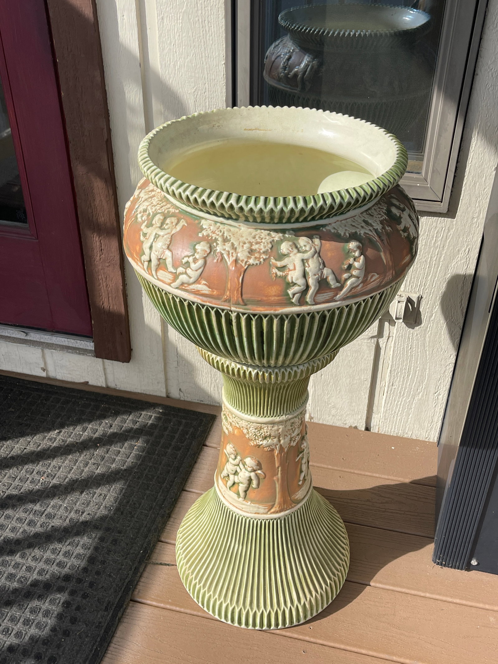 Decorative Vase: Description