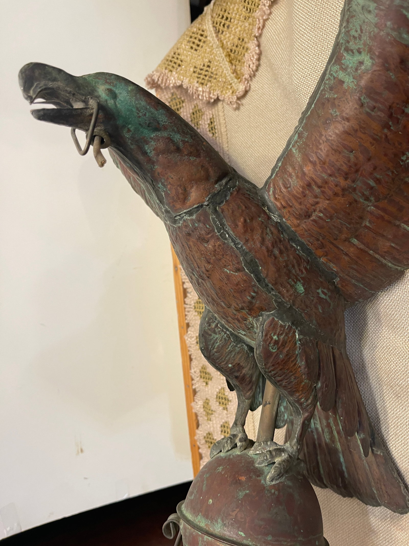 Eagle and Lamp Decor - 2