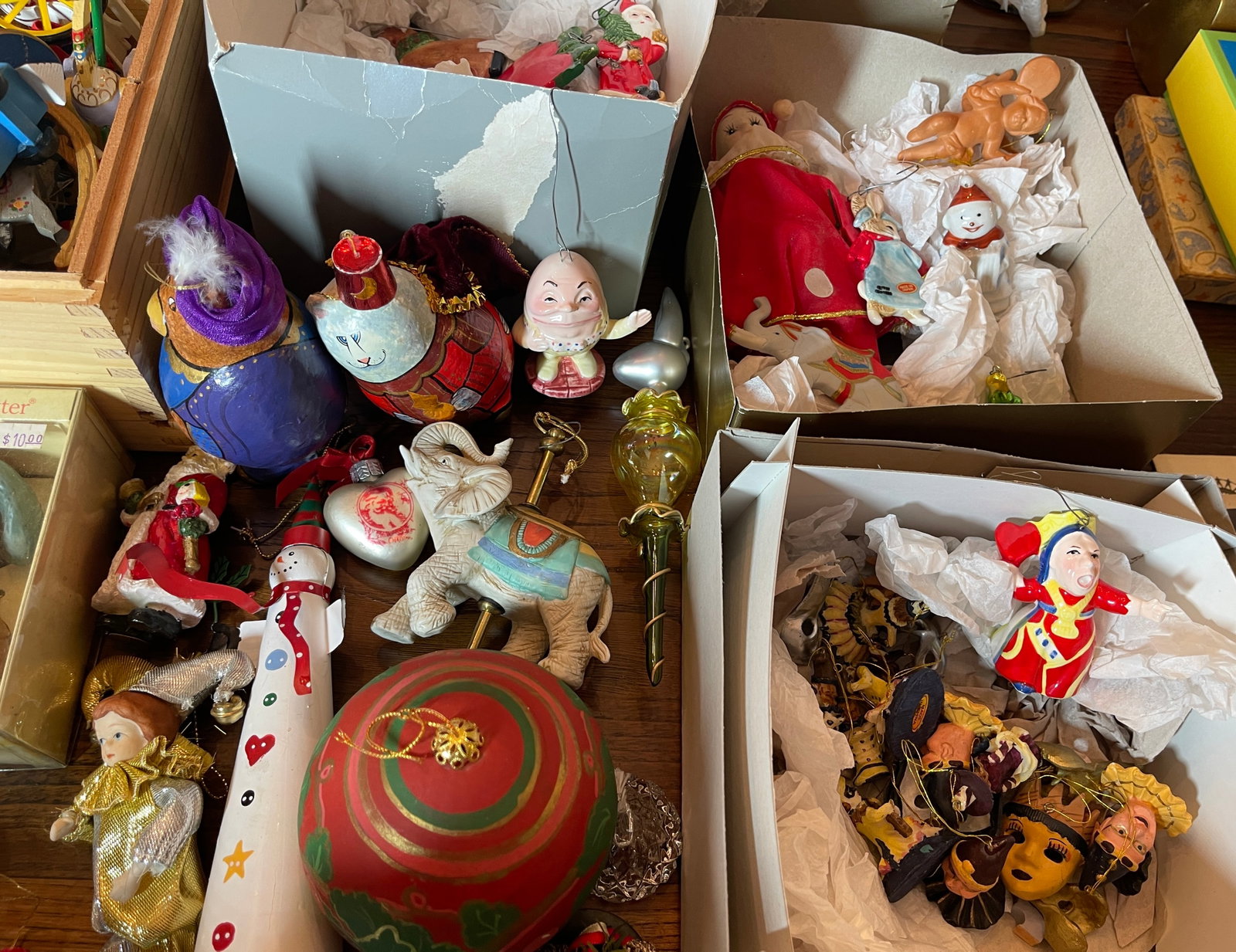 Collection of Christmas ornaments: description