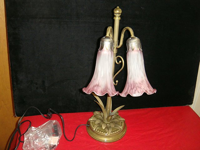 St. Jude Item: Vintage Lamp: To Benefit St. Jude Children's Research Hospital; Nice vintage lamp with glass shades shaped like lillies with stem and leaf base. This lot is being auctioned to benefit St. Jude Children's Research H