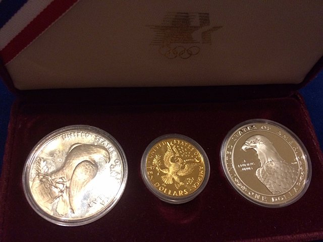 US Mint Gold and Silver Coin Set (1 of 4)
