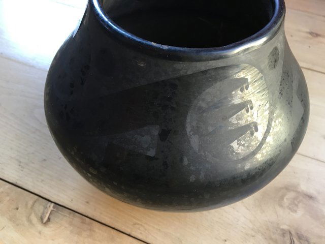 Native American Ceramic Pot (1 of 3)