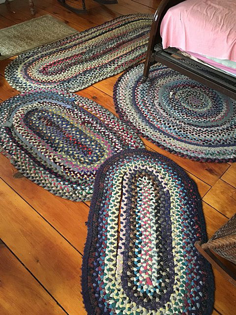 8 Farmhouse Throw rugs (1 of 4)