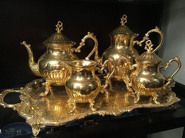 Tea Set (1 of 9)