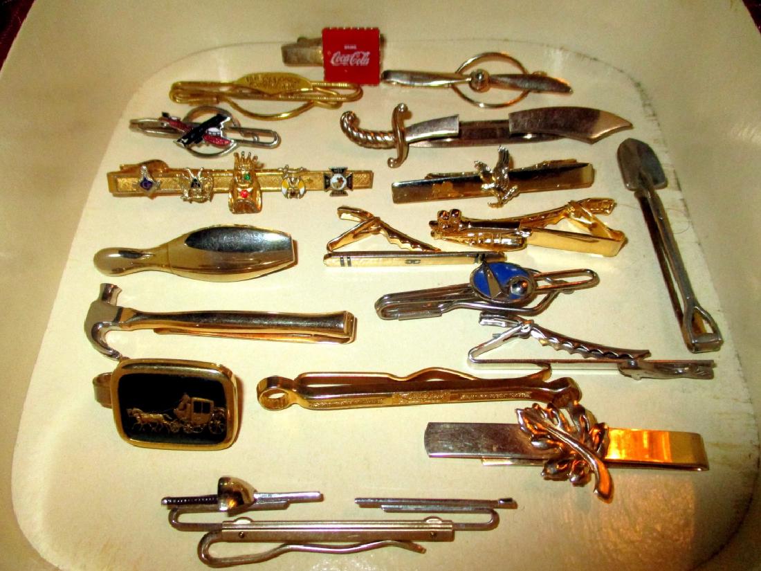 Lot of Eighteen Vintage Men's Tie Clips (1 of 1)