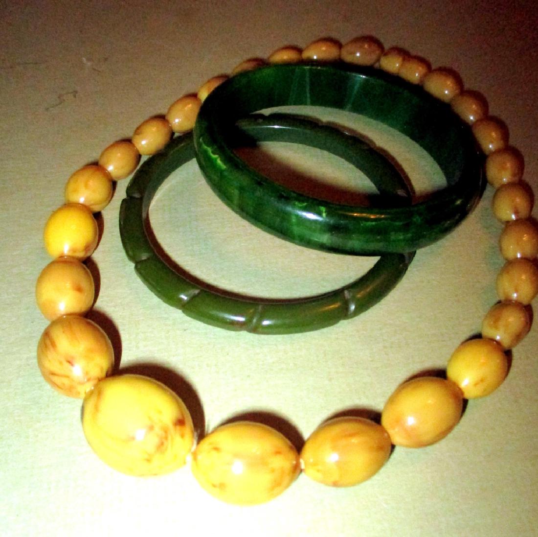 Lot of Three Pieces of Vintage Bakelite Jewelry (1 of 1)