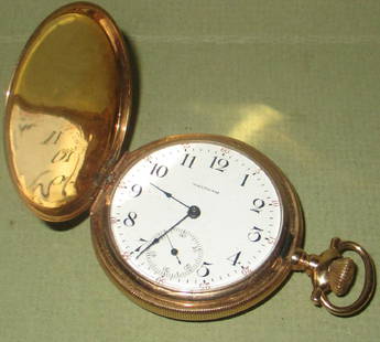 Waltham 14K Gold Men's Pocket Watch: Waltham men's pocket watch in 14K gold w/ 17 jewels. It is working. Case in good condition. It is a hunter case.