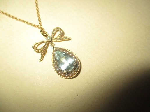 14k Gold Lady's Pendant with Aquamarine (1 of 1)