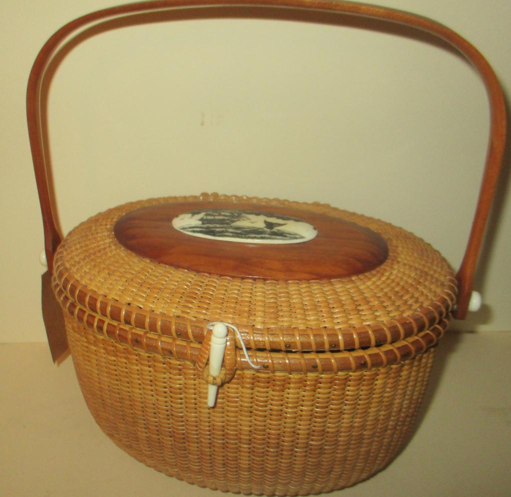 Nantucket Basket Lady (1 of 2)