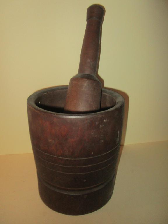 Early American Wood Mortar & Pestle: Early American Wood Mortar & Pestle. Looks like black walnut wood. In good condition without any cracks. Circa 19th C.