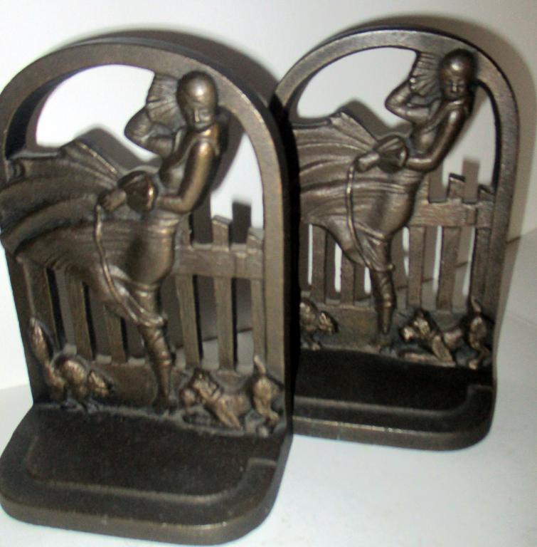 Pair of Cast Iron Bronzed Bookends (1 of 2)
