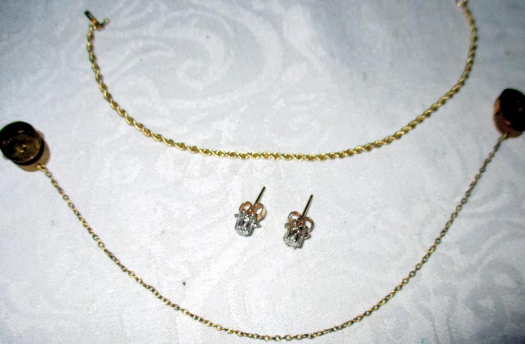 Miscellaneous Lot of Gold Items (1 of 2)