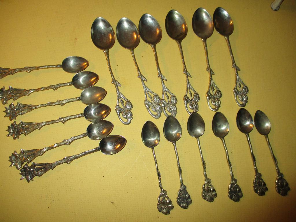 Three Sets of Italian Demi Tasse Spoons (1 of 4)