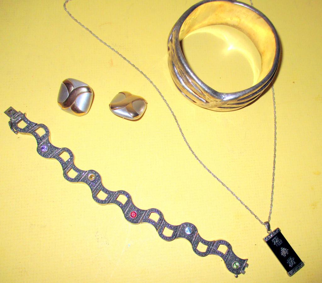 Lot of Sterling Lady's Jewelry (1 of 4)