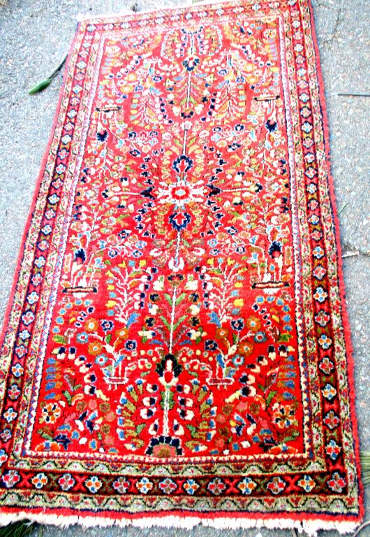 Sarouk Oriental Scatter Rug (1 of 2)