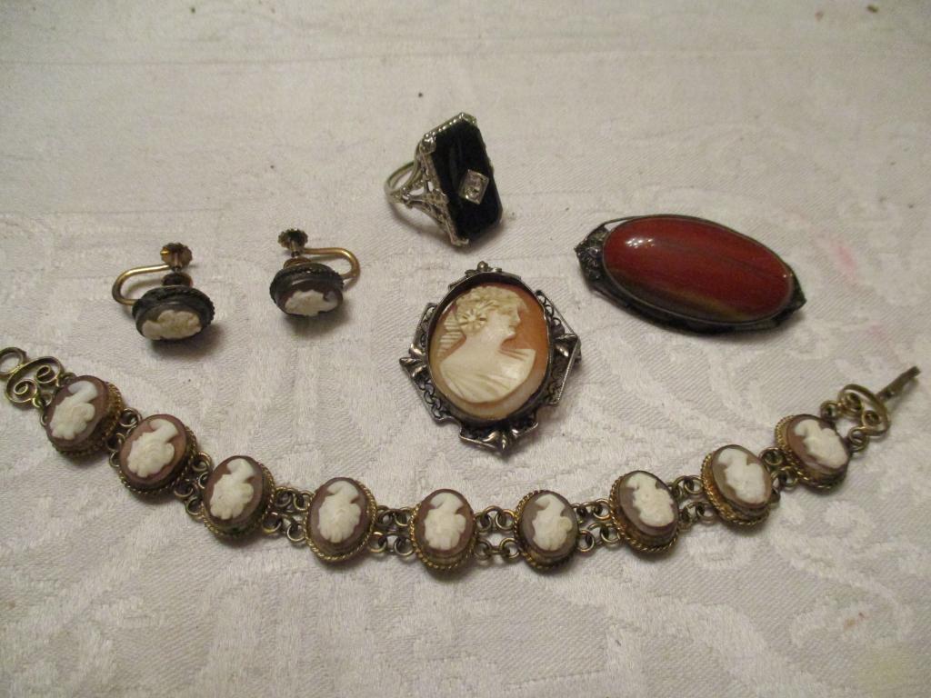 Misc. Lot of Vintage Jewelry (1 of 2)