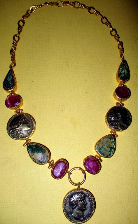Classical Costume Necklace (1 of 2)