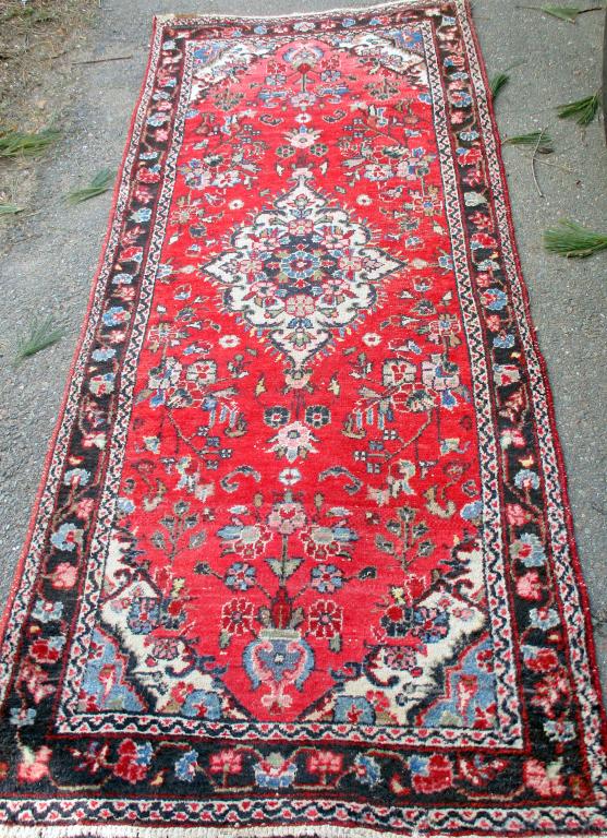 Hamadan Oriental Runner (1 of 2)