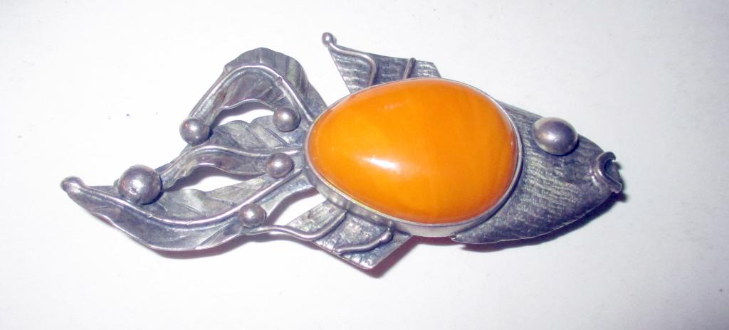 Silver & Butterscotch Amber Brooch (1 of 2)