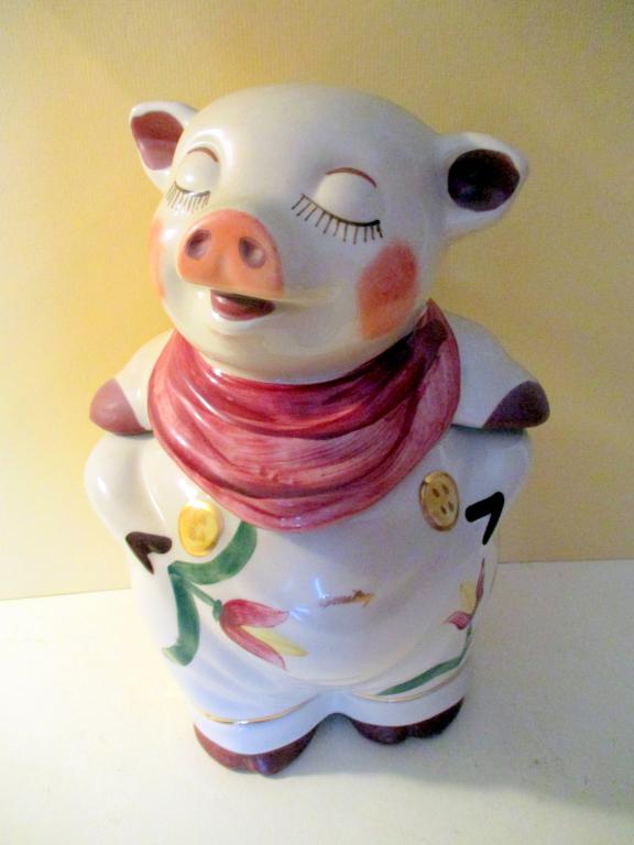 Smiley Pig Cookie Jar (1 of 1)
