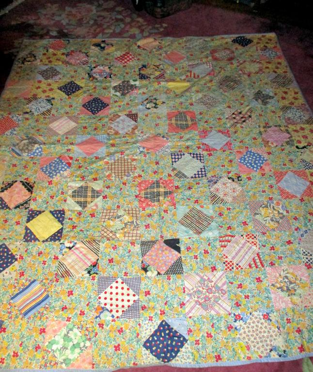 1930's Hand Made Quilt (1 of 1)
