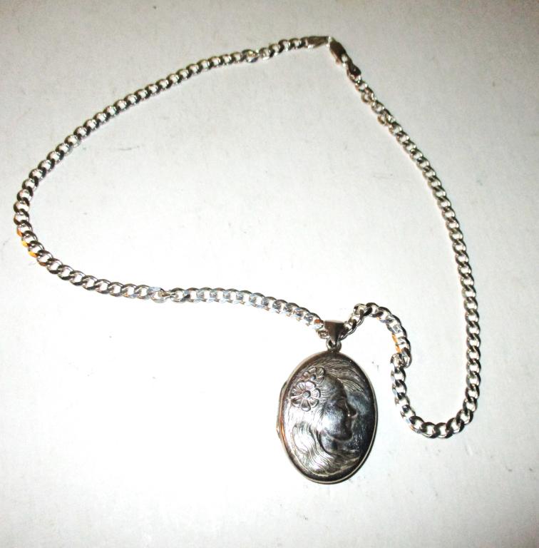 Sterling Silver Locket on a Sterling Chain (1 of 1)