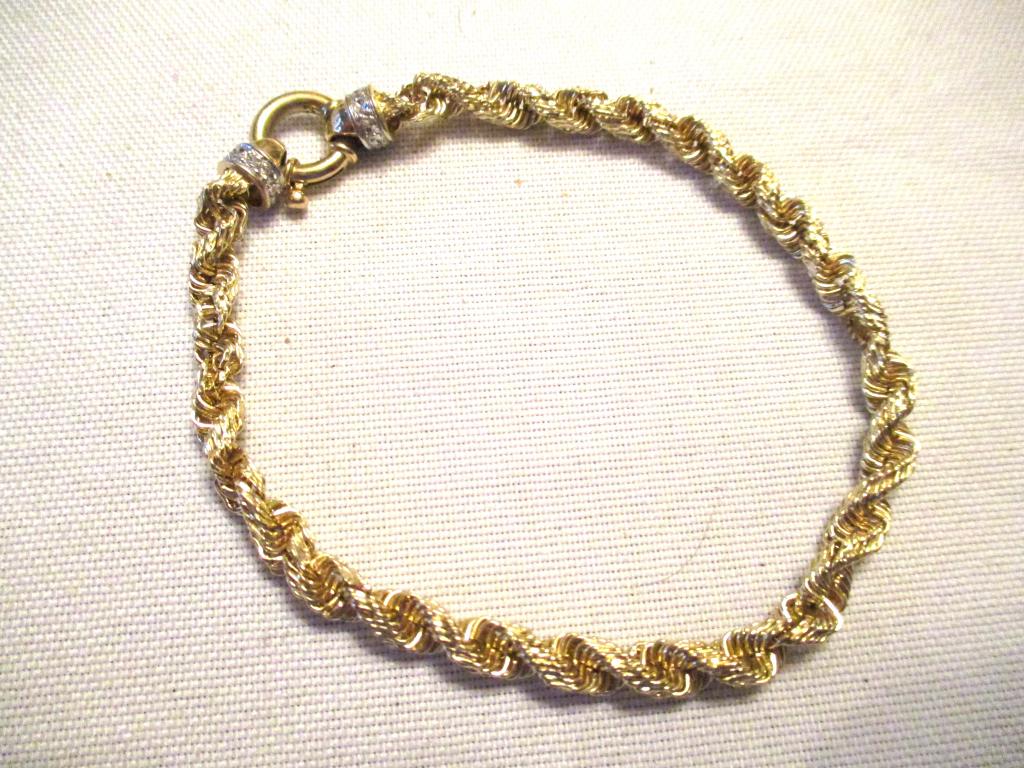 Lady's 14K Gold Bracelet (1 of 1)