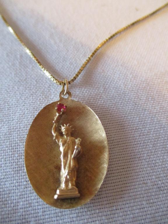 14K Gold Pendant & Neck Chain (1 of 3)