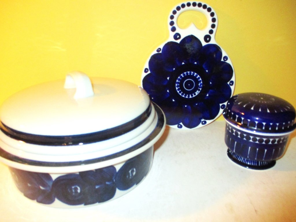 3 Miscellaneous Pieces of Arabia Tableware (1 of 1)