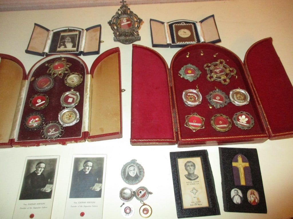 Collection of Holy Relics from the Vatican (1 of 3)