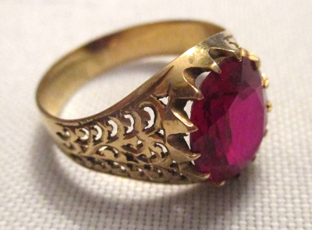 Antique  Gold Ring Set with Ruby Stone? (1 of 2)