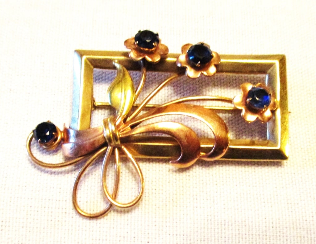 10K Gold Pin Set With Amethyst (1 of 2)