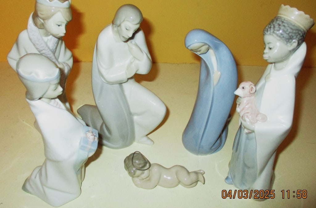Lladro Nativity Figurines (1 of 1)