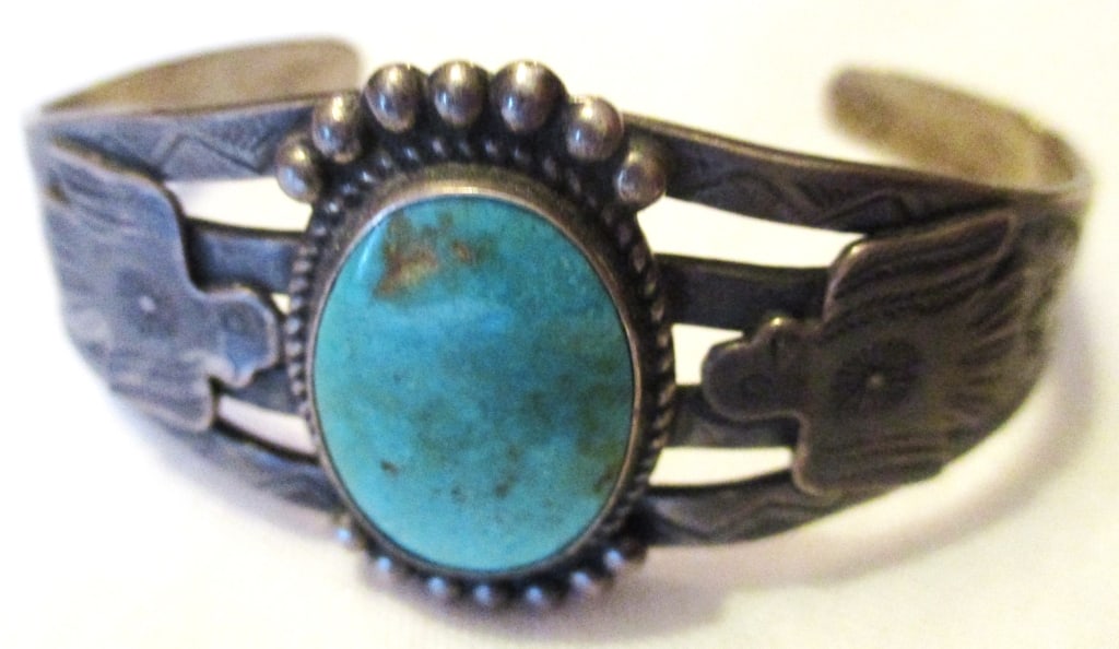 Southwest Silver Bracelet Set With a Turquoise (1 of 2)