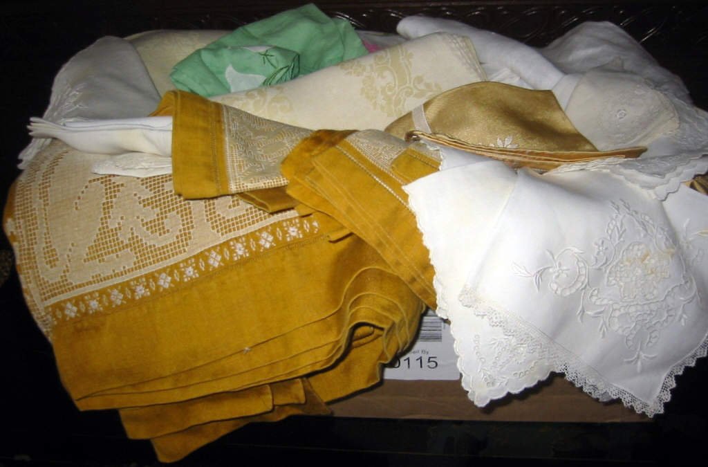 Box Lot of Vintage Table Linens (1 of 1)