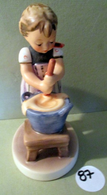 Baking Day: Baking Day #330. Measures 5.25" tall. TM 6. Used but in very good condition with very good color and in original box.