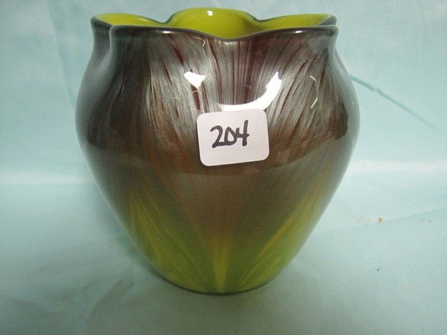 RARE Loetz Titania vase. Stands 5.75" tall & 5" wi: RARE Loetz Titania vase. Stands 5.75" tall & 5" wide. Very large for titania glass! 5" wide. Very large for titania glass!