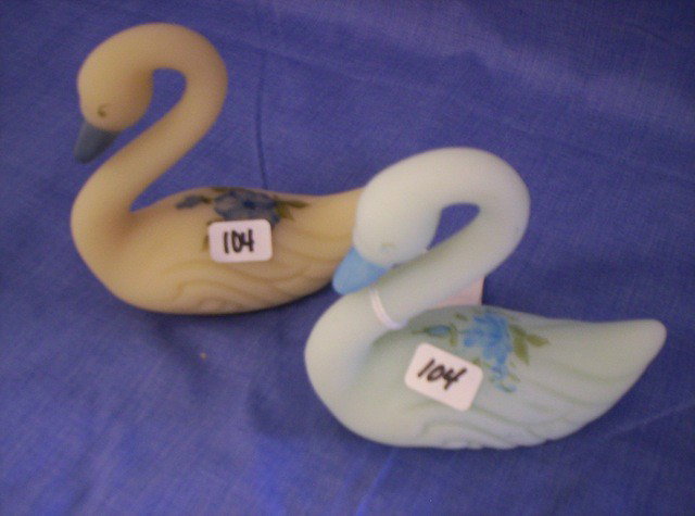 2 Fenton Hand painted 4" swans- See picture: 2 Fenton Hand painted 4" swans- See picture