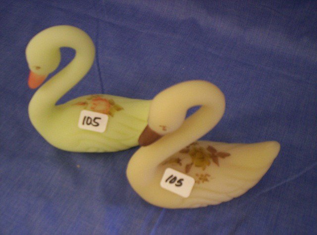 2 Fenton Hand painted 4" swans- See picture: 2 Fenton Hand painted 4" swans- See picture