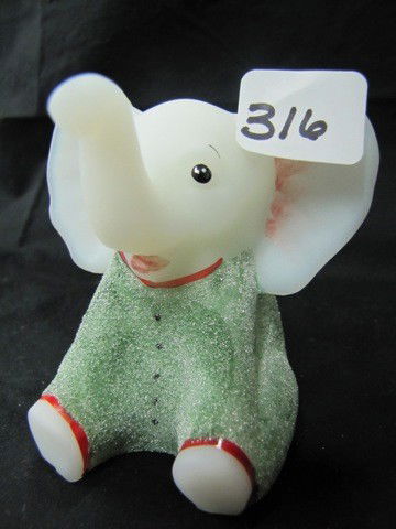 Fenton HP elephant: Fenton HP elephant