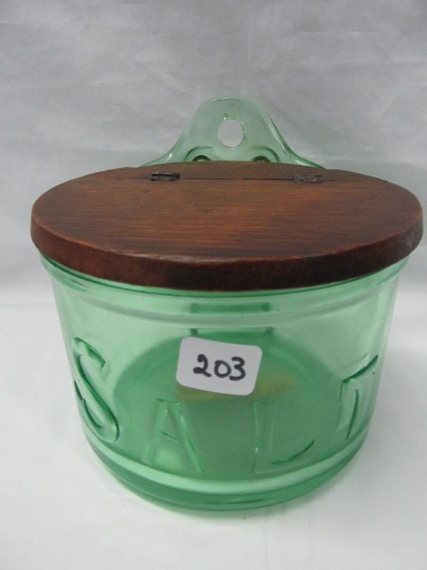 Green extremely RARE Salt Box bought at Hazel Mari: Green extremely RARE Salt Box bought at Hazel Marie Weatherman Estate Auction.